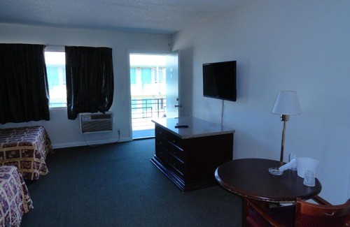 North Hills East Hotel | Travel Inn
