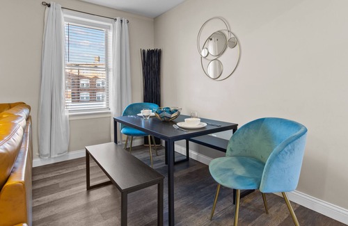 Mitchell Apartment | Travel RN or Corporate Suite I JZ Vacation Rentals