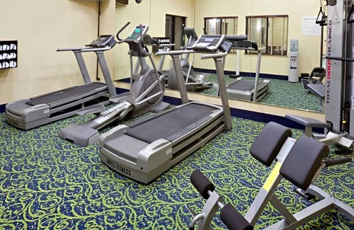 Lubbock House | Travel Well & Stay in Cozy Room! Free Breakfast