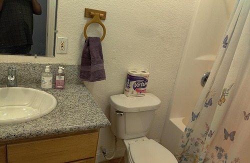 California City House | Travelers Cheerful 4Bedroom Vacation House/Pool