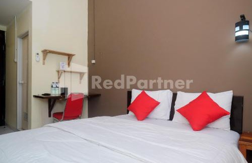 Semarang Hotel | Travelista Homestay near GOR Candradimuka Semarang Mitra RedDoorz