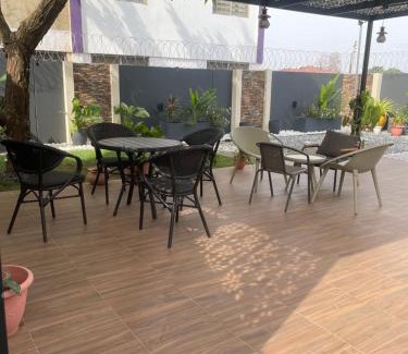 North Legon Apartment | Travellers Palm Court