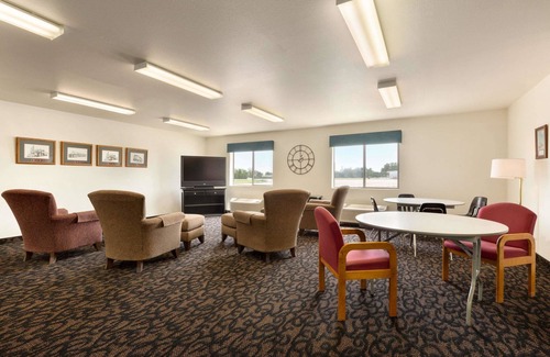 Sharon Springs Hotel | Travelodge by Wyndham Sharon Springs