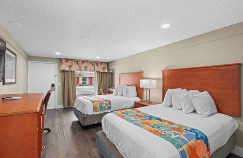 Florida Central Atlantic Coast Hotel | Travelodge by Wyndham Kissimmee/Orlando