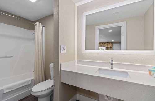 Florida Central Atlantic Coast Hotel | Travelodge by Wyndham Kissimmee/Orlando