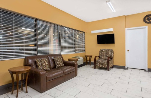 Downtown Reno Hotel | Travelodge by Wyndham Reno Downtown