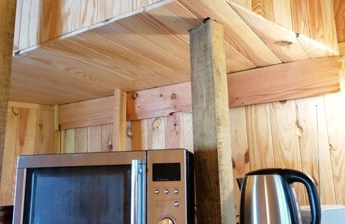 Saint-Thomas-de-Courceriers Bed & Breakfast | "Treehouse Retreat with Pool, Farm Animals & Fishing in Saint-Thomas-de-Courceriers"