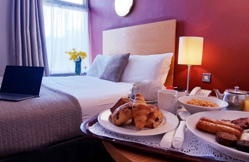 Ennis Hotel | Treacy's West County Conference & Leisure Centre