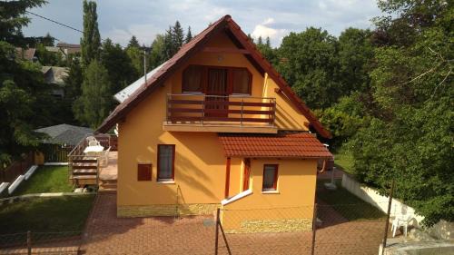 Miskolc-Tapolca Apartment | Treasure Deluxe House