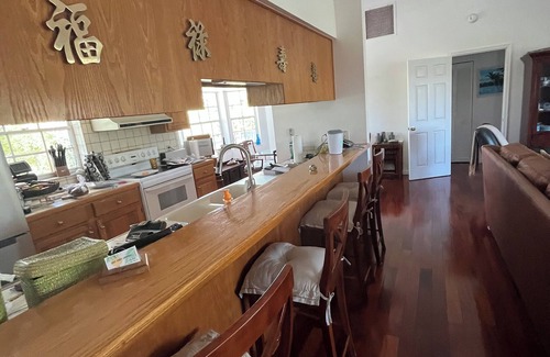 Dinkins Bayou House | TREE HOUSE a charming 2-bedroom home on wonderful Sanibel Island. Beach close.