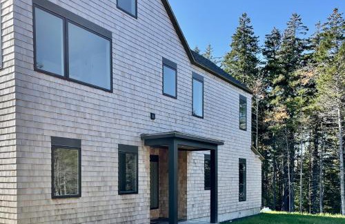 Tenants Harbor House | Tree House at Harts Neck