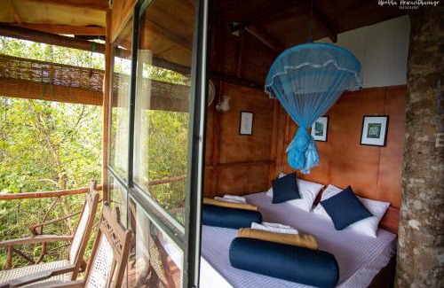 Ginigathena Hotel | Tree Houses by Jungle River