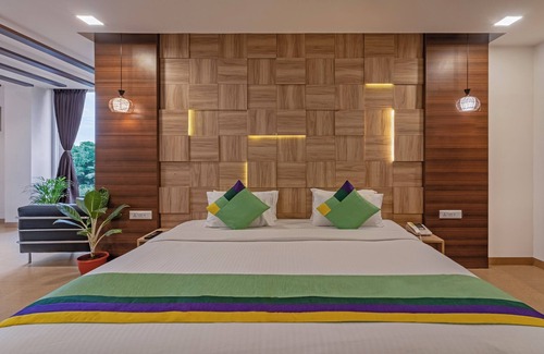 East Tambaram Hotel | Treebo Golden Swan Tambaram