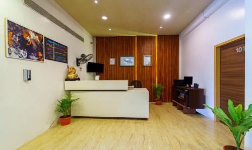 East Tambaram Hotel | Treebo Golden Swan Tambaram