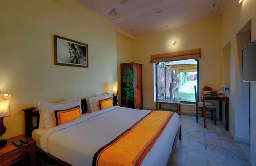 Barli Hotel | TreeHouse Rajbagh