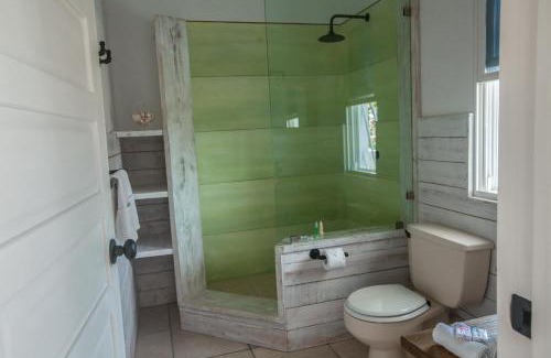 Caye Caulker Hotel | Treetops Hotel