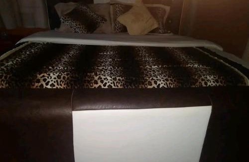Luhizha Cabin | Trekkers Tavern Cottages, Ruhija
