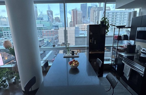 Beltline Condo | Trendy 2BR condo with downtown Calgary views, ideal for stylish getaways!