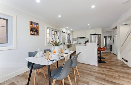 Petersham North House | Trendy 4BR Petersham Stay Steps from Top Cafés