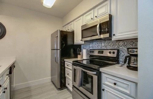 South Scottsdale Condo | Trendy and Cozy Condo in the Heart of Old Town Scottsdale!
