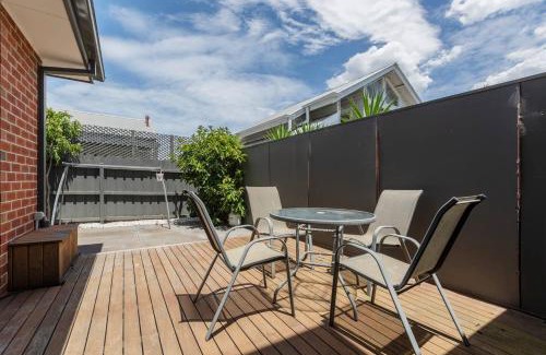 Brunswick West House | Trendy and Spacious Brunswick Stay with Outdoor Deck