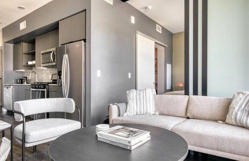 Hollywood Apartment | Trendy Hollywood 1BR w/Pool & Gym, nr Santa Monica Blvd, by Blueground