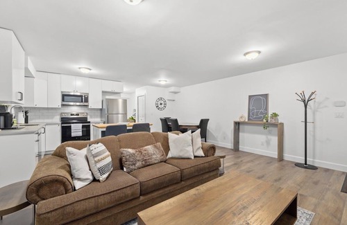 Lower Lonsdale House | Trendy Lolo