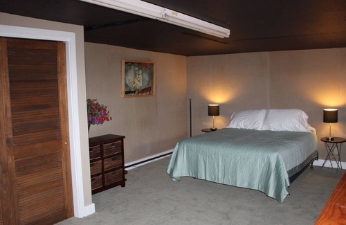 Old Town Eureka Apartment | Trendy Old Town Loft, Perfect for Traveling Workers