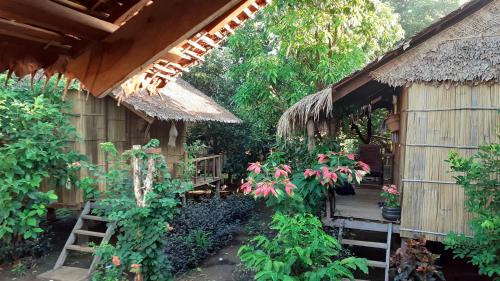 Ban Lung House | Tribal Village Homestay & Trekking