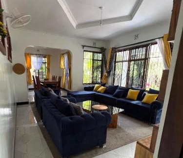 Moshi Bed & Breakfast | Triple D's