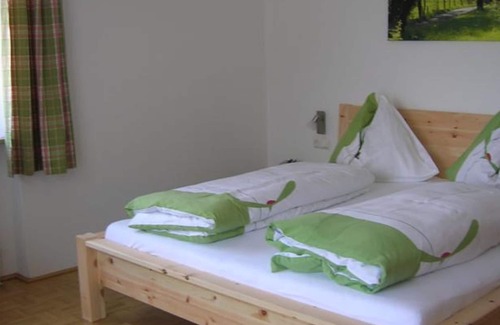 Kuchl Other | Triple room, shower, toilet, short stay - Hinterkellaubauer