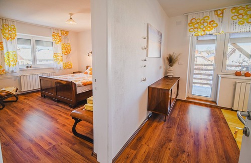 Cerknica House | Triple Room with Balcony & Breakfast at Ančkin kot