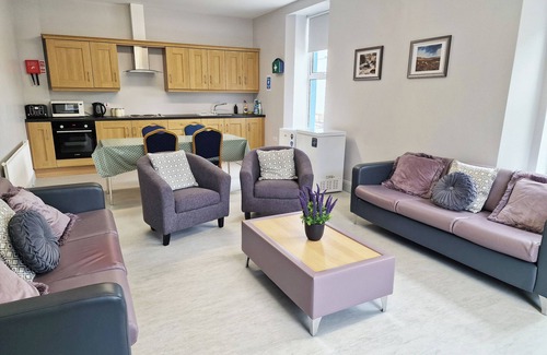 Swanlinbar Hostel | Trivia House Accomodation
