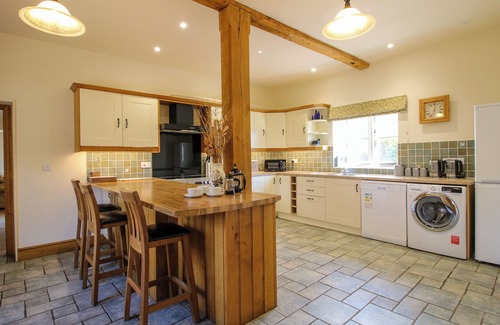 Acton Scott Cottage | TROOPER'S BARN, pet friendly, luxury holiday cottage in Westhope