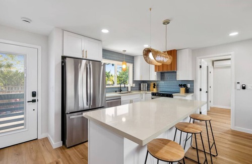 Coconut Grove House | Tropical Bliss in Kailua