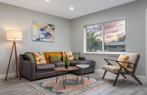 South Middle River House | Tropical city escape near Beach/Oasis on 18th