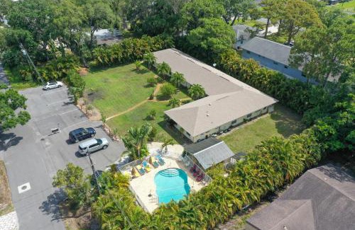 Ridge Wood Heights House | Tropical Fruit Garden