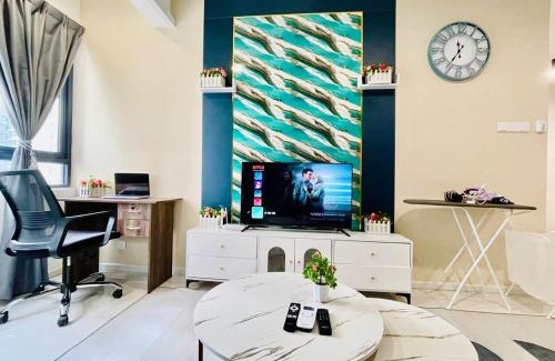 Kuala Pilah District Apartment | Tropical Home1BedRoomHorizonSuitesSunsuriaCitySepang KLIAWi-lFiNetflixFree Parking
