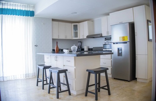 El Soco Apartment | Tropical Oasis + Private Beach - King Bed