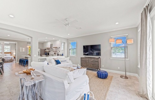 Anna Maria House | Tropical Paradise: 4BR Island Home w/Pool & Bay Views