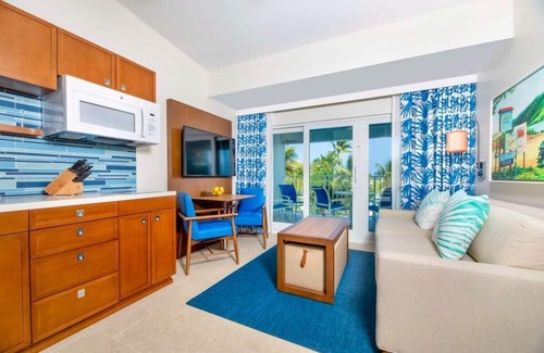 Estate Frenchman Bay Condo | Tropical Paradise: Studio @ Limetree Resort