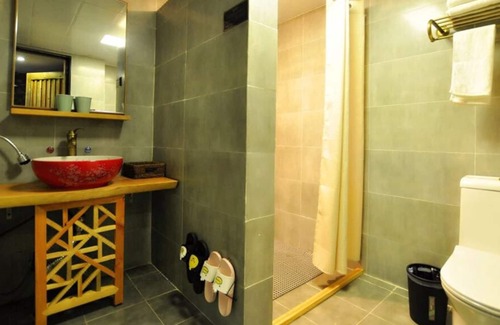 Jinghong House | Tropical Rainforest Cabin