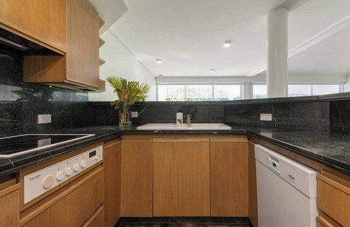 Port Douglas Villa | Tropical Resort style Living on Mirage Golf Course