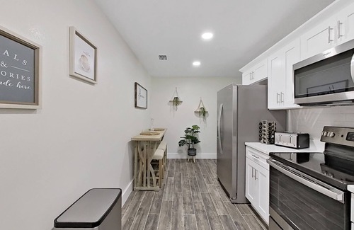 Pinecrest West Park Villa | Tropicaly Blooms