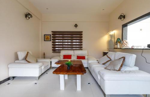 Narasapura Villa | Tropicana Twins by StayJadeJacuzziBBQBonfire