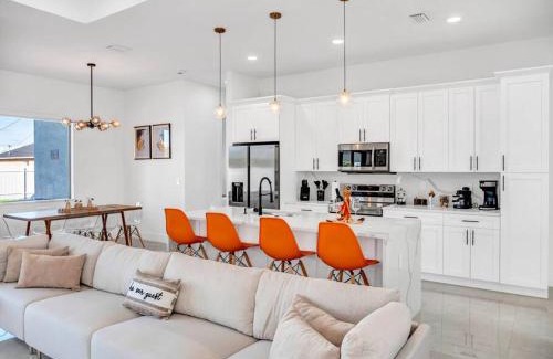 Mariner Villa | Tropicana Villa New and Luxurious Home Heated Pool