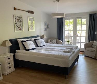 Hornbaek Bed & Breakfast | Trouville Bed & Breakfast