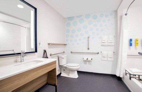 Audubon Hotel | Tru by Hilton Audubon Valley Forge
