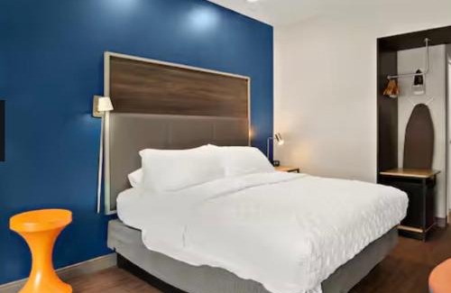 Santee Hotel | Tru By Hilton