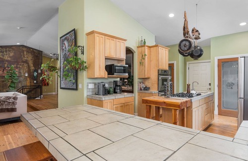 Verdi House | Truckee River Retreat